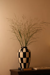 Checkmate 02 Vase