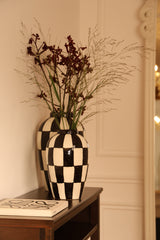Checkmate 01 Vase