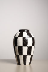 Checkmate 02 Vase