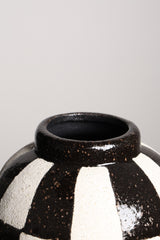 Checkmate 02 Vase