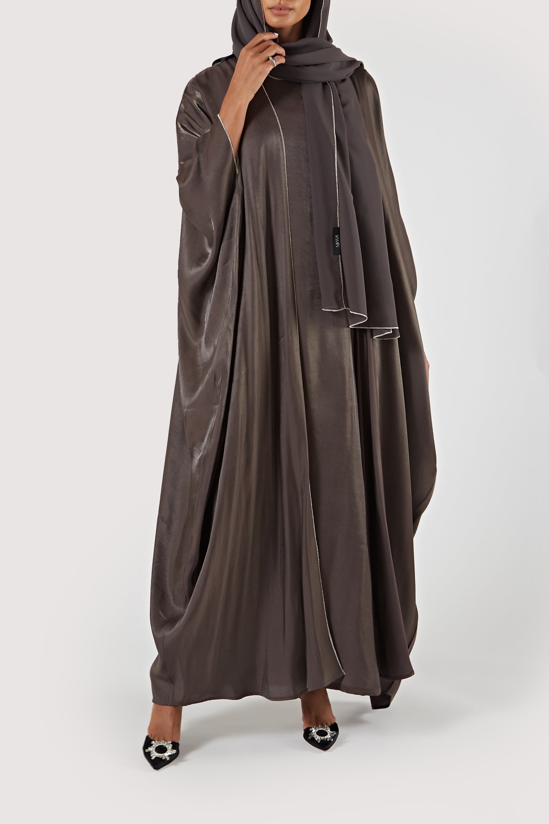The Shamsa Abaya & Underdress | Brown – Kamin